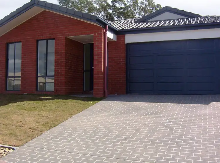 2 Barrine Place
