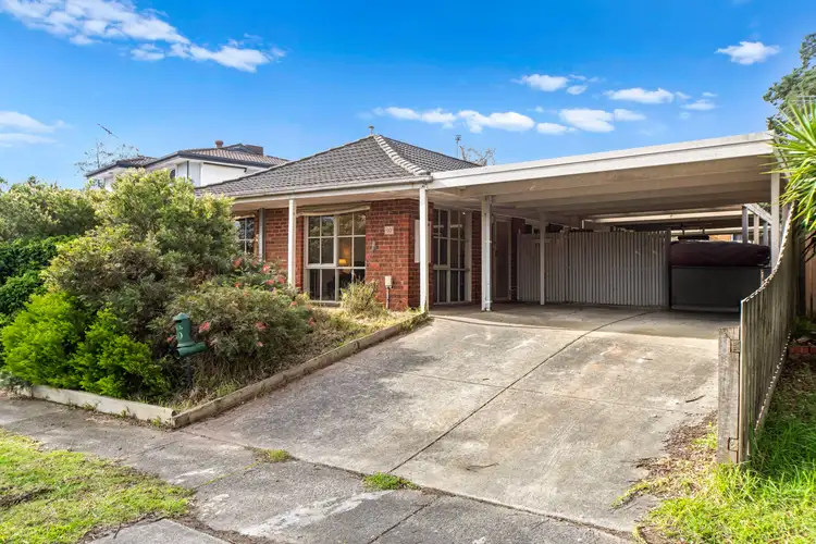 10 Leonard Drive