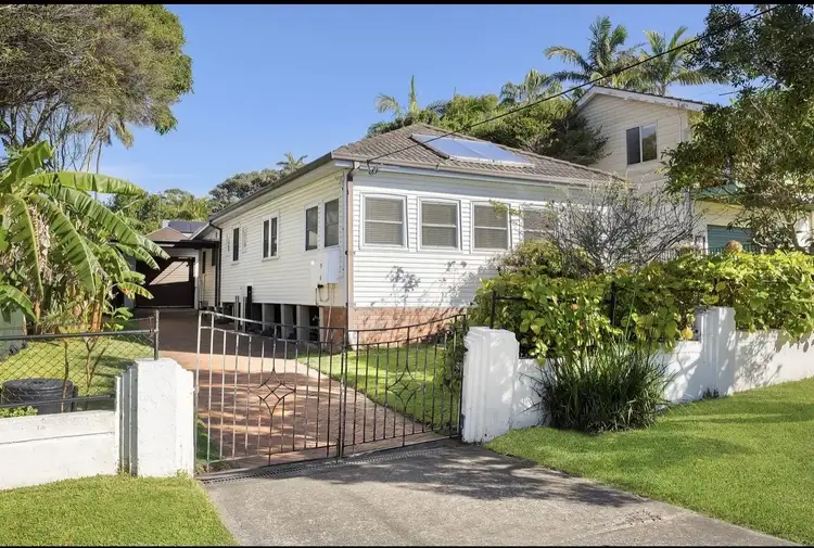 4 Neil Street