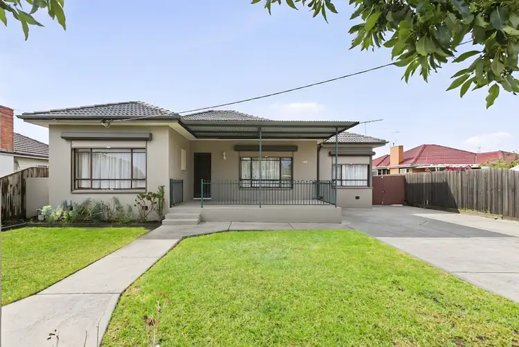 12 Lindenow Street
