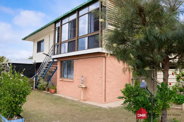 2 Sam Weller Avenue