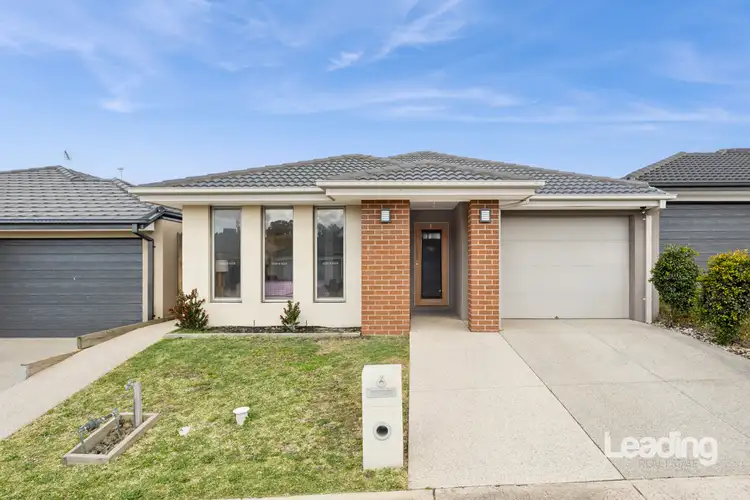 6 Yabby Avenue