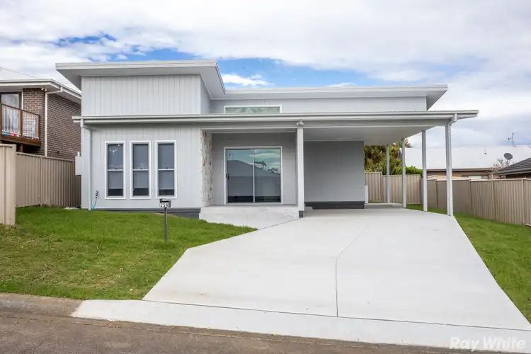 25a Isabella Parade, Forster NSW 2428
