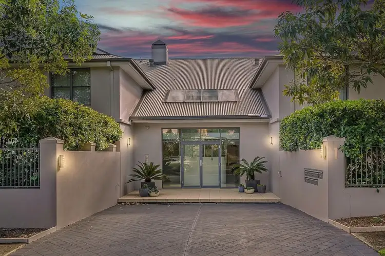 1 Creighton Lane