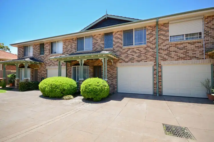 745 Kingsway