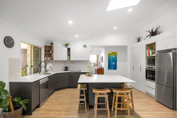 12 Redwood Court