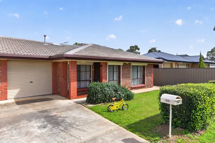 17 Amanda Street