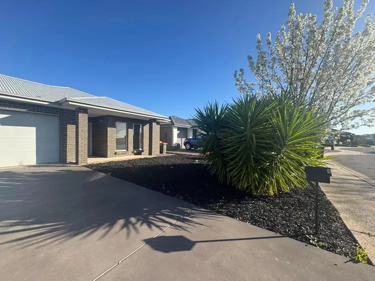 5 Cecil Robin Road