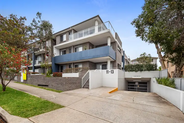 11 Apsley Street