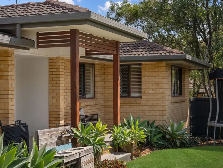 45 Hutton Road