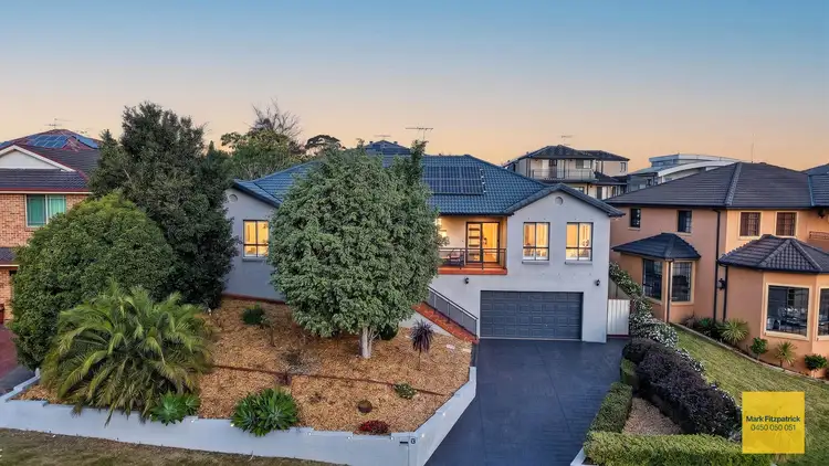 8 Lakeview Place