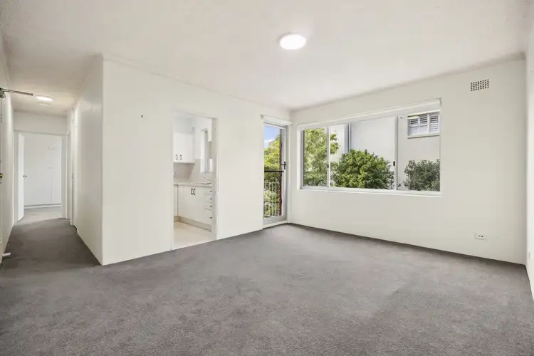9/7 Reynolds Street