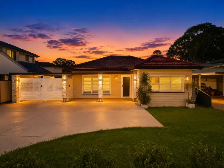 3 Treloar Crescent