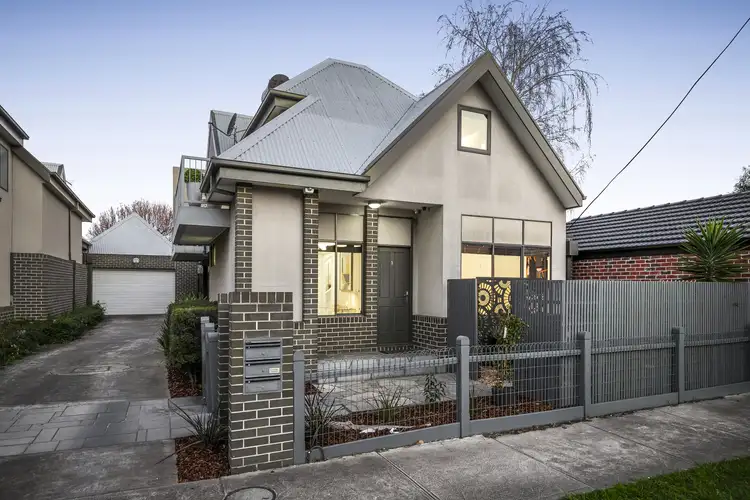 2 Northcote Street