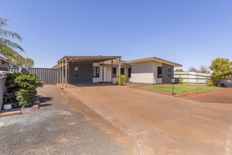 9 Seasnake Court