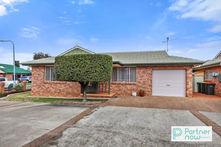 2 Gunn Place