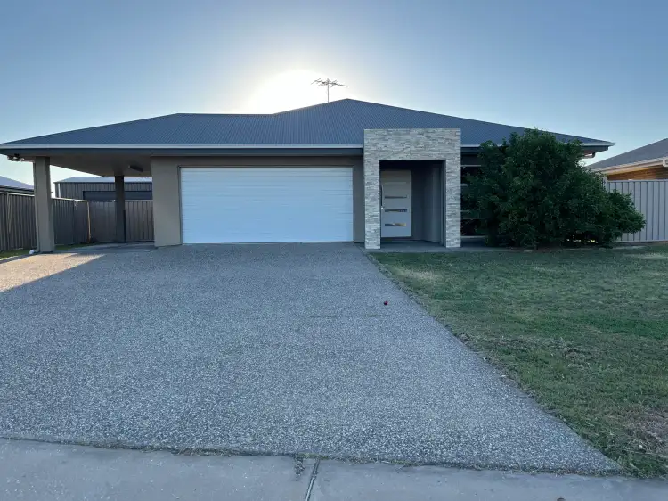 21 Lauren Drive