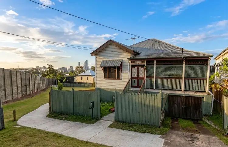 12 Arrow Street