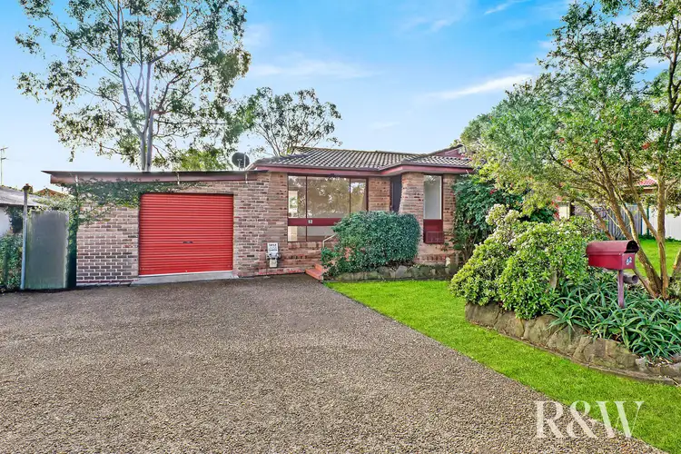 52 Eloura Street