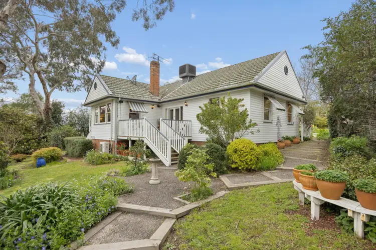 "Blue Gables", 22 Amaroo Place