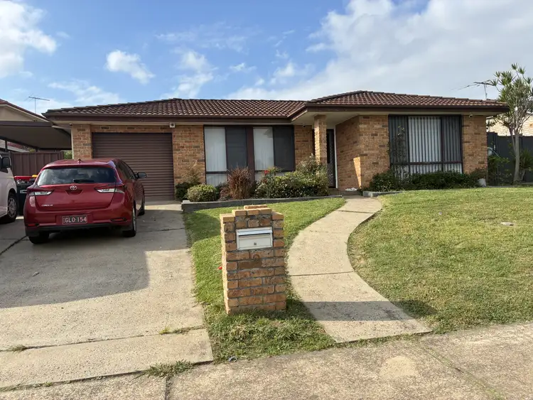 9 Hinchinbrook Drive