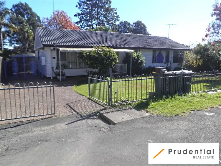 17 Phyllis Street