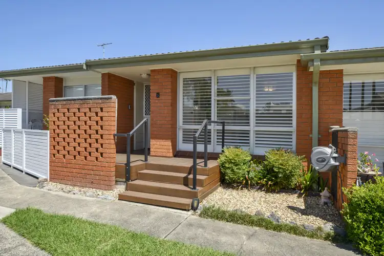 22-24 Taronga Parade