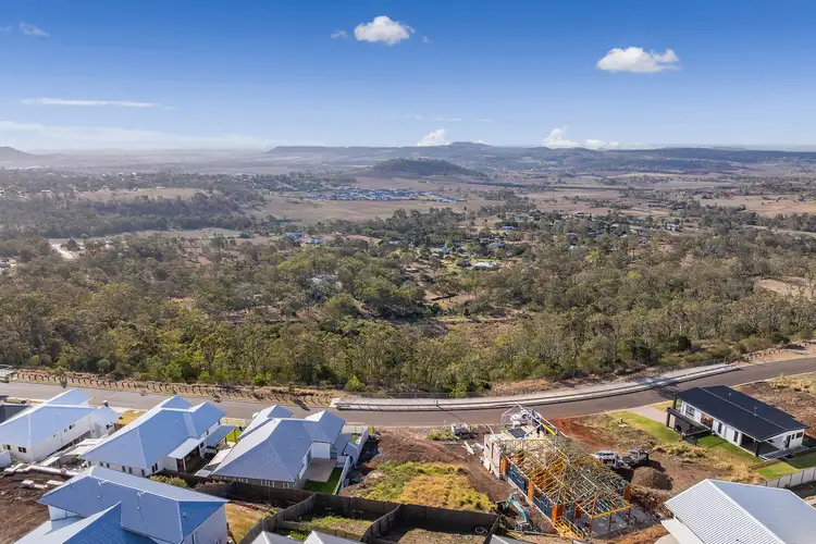 43 Reserve Road, Cranley QLD 4350