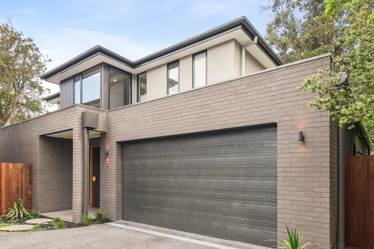 18 Lee Court