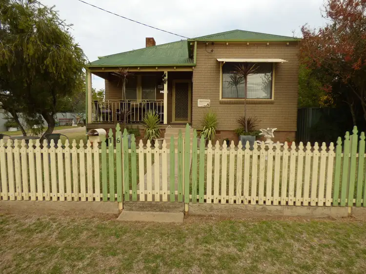 16 Miro Street, Young NSW 2594