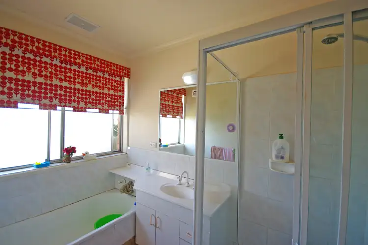 Sixth view of Homely house listing, 10 Correa Place, Endeavour Hills VIC 3802