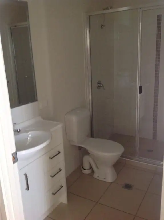 Fifth view of Homely unit listing, 15/6 Sullivan, Emerald QLD 4720