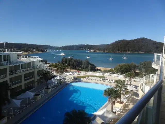 515/51-54 The Esplanade