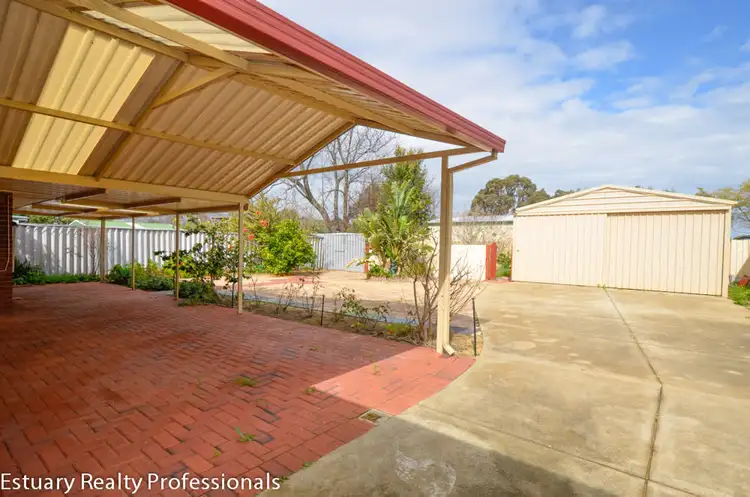 33 Wyeree Road, Mandurah WA 6210