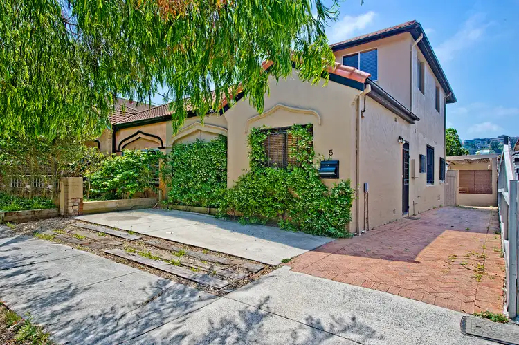 5 Oakley Road, North Bondi NSW 2026