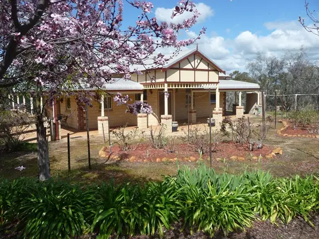 5349 Gt Southern Hwy, Gwambygine WA 6302