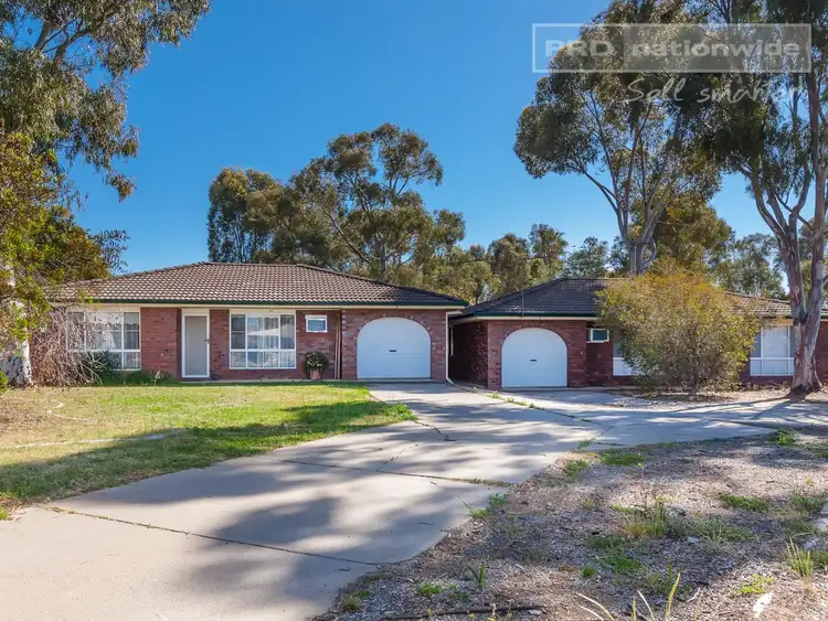 1 & 2/11 Matheson Place, Estella NSW 2650
