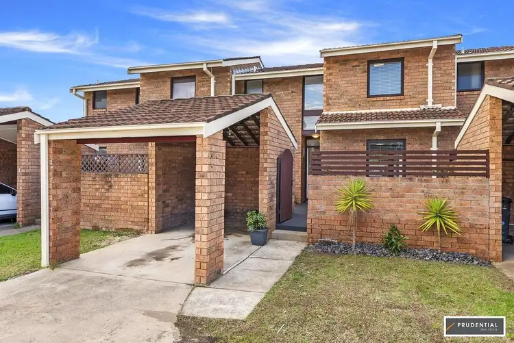 2/56 Woodhouse Drive, Ambarvale NSW 2560