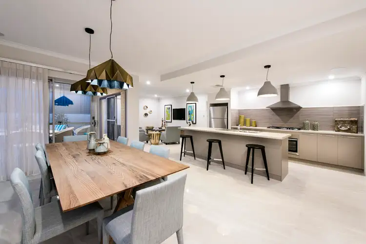 7 Midsummer Avenue, Jindalee WA 6036