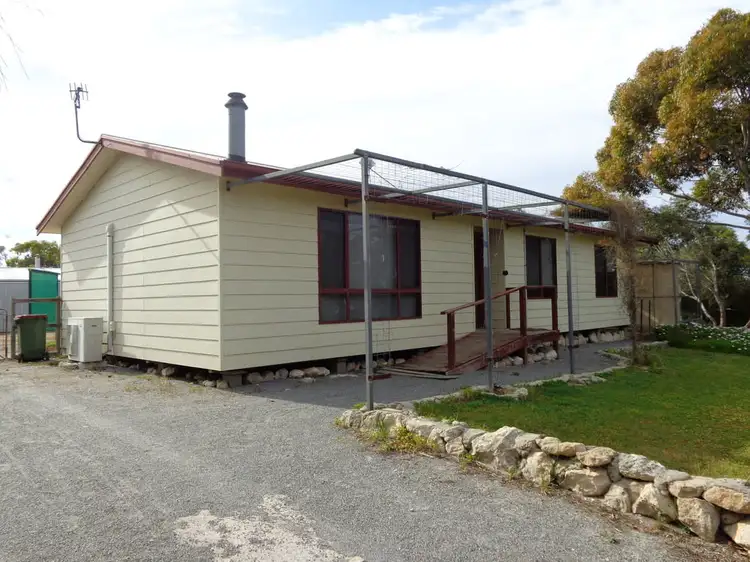 31 Douglas Street, Coffin Bay SA 5607