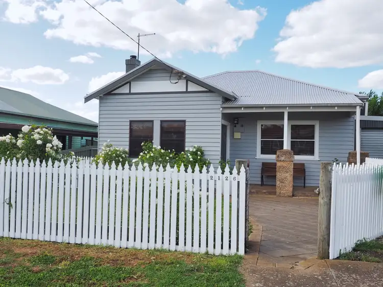2126 Glenelg Highway, Lake Bolac VIC 3351