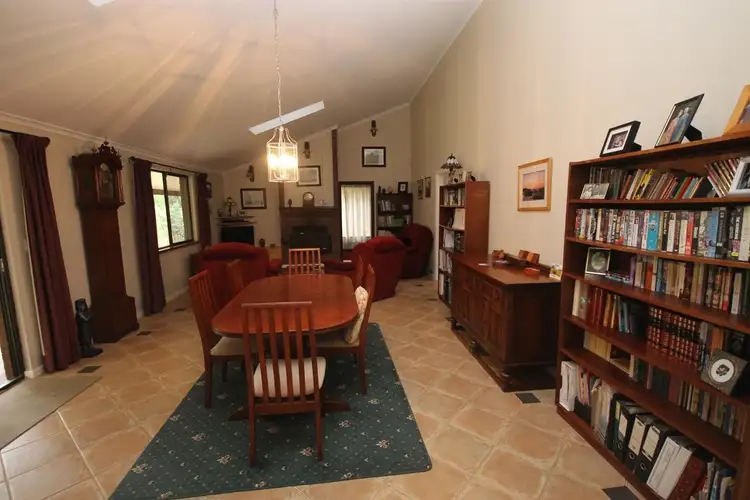 Fourth view of Homely house listing, 8 Stanton Way, Leschenault WA 6233