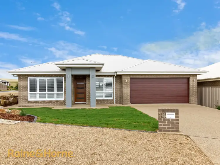 14 Watson Boulevard, Lloyd NSW 2650