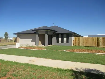 79 Currey Street, Roma QLD 4455