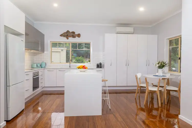 5 Highlands Avenue, Surf Beach NSW 2536