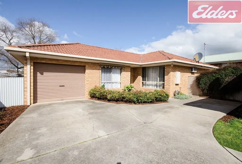 Main view of Homely unit listing, 2/7 Prosper Court, Wodonga VIC 3690