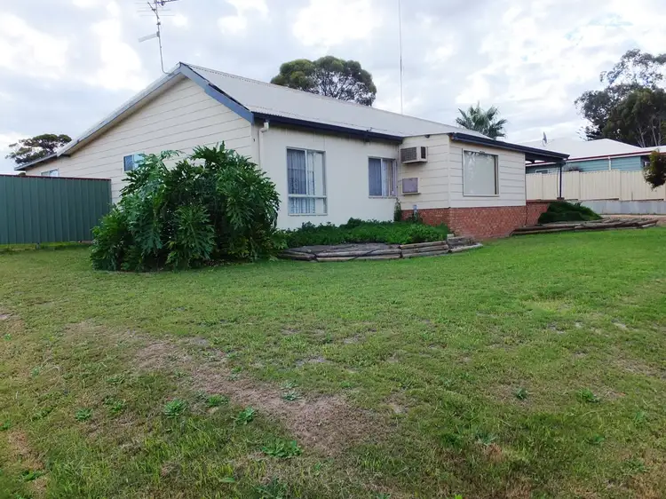 24 Moir Rd