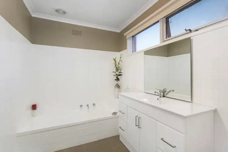 Fifth view of Homely house listing, 11 Trent Court, Notting Hill VIC 3168