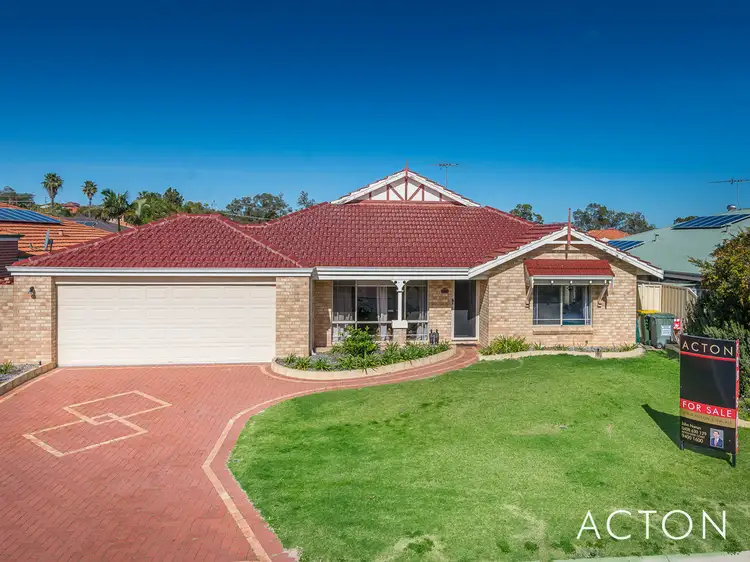 5 Carisbrooke Loop, Hocking WA 6065