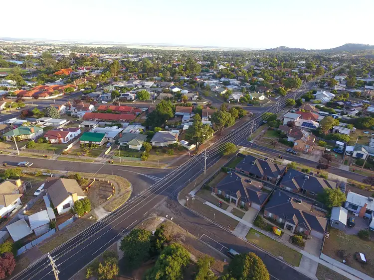 Sixth view of Homely townhouse listing, 2A Kneebone Street, Ararat VIC 3377